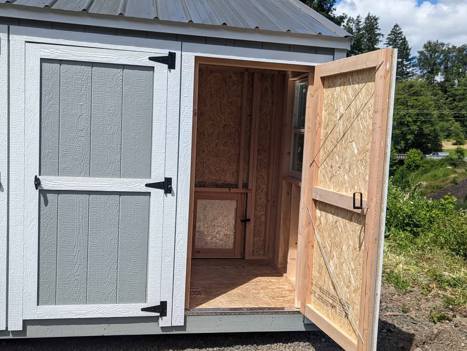 Dog Run & Kennel